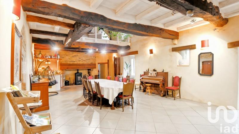 Maison - 315 m² - 19 pièces