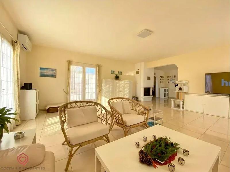 Maison - 215 m² - 5 pièces