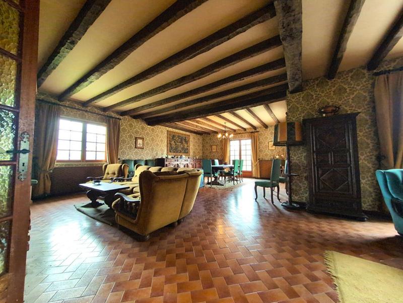 Demeure - 300 m² - 10 pièces