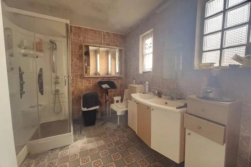 Maison - 170 m² - 7 pièces