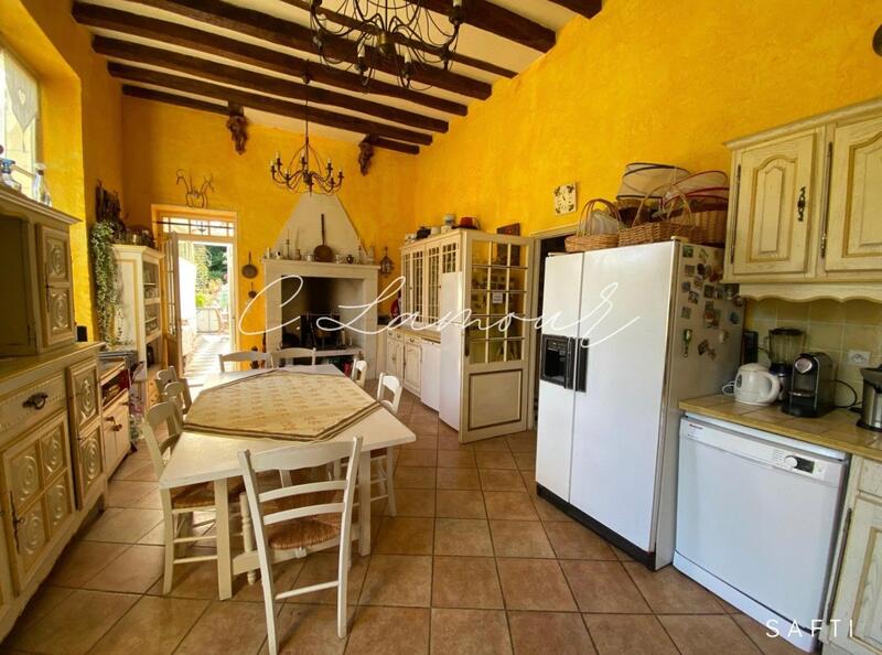 Château - 1 100 m² - 30 pièces