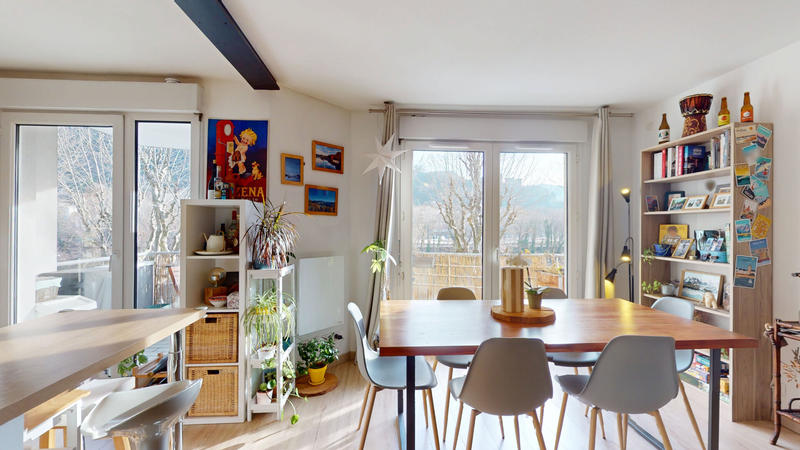 Appartement - 65 m² - 3 pièces