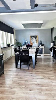 Maison - 200 m² - 7 pièces