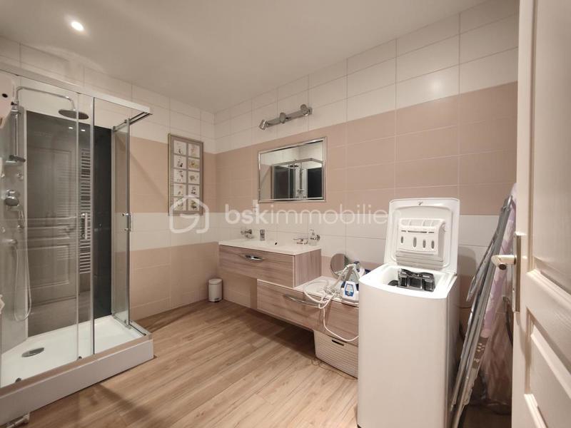 Appartement - 160 m² - 5 pièces