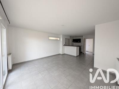 Maison - 83 m² - 4 pièces