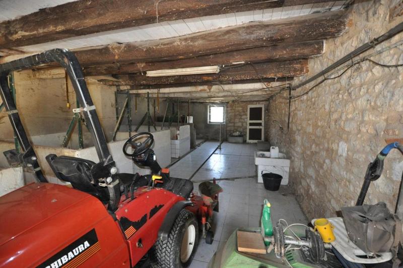 Propriété - 265 m² - 7 pièces