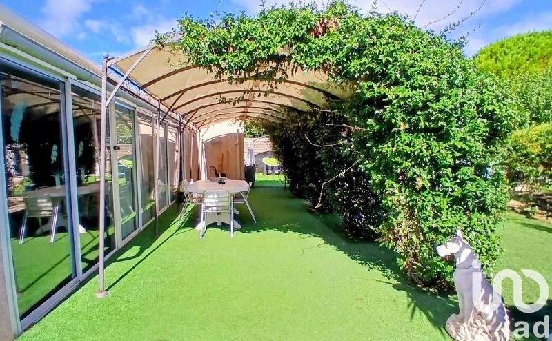 Maison - 217 m² - 11 pièces