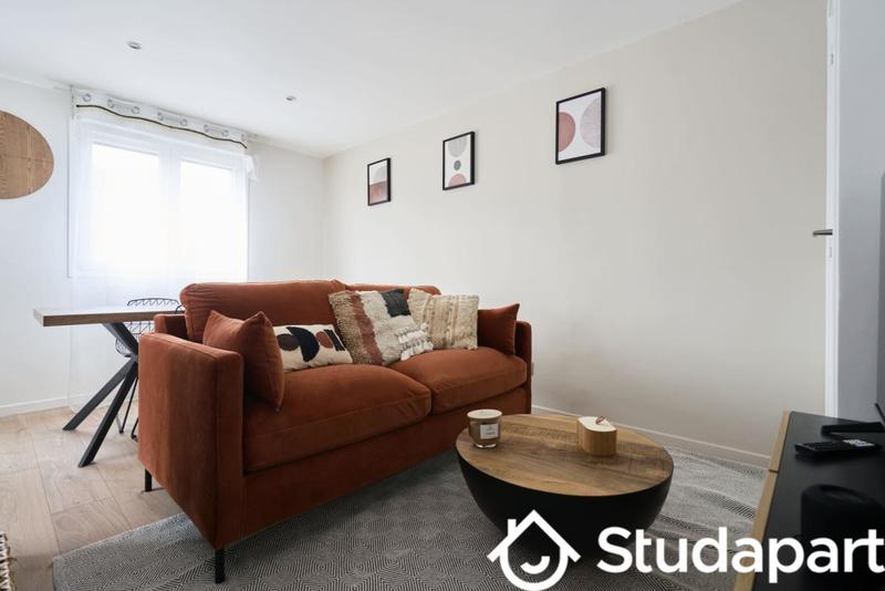 Chambre - 11 m² - 1 pièce