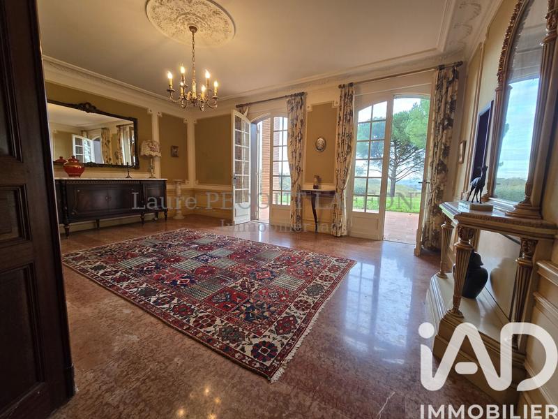 Maison - 525 m² - 12 pièces