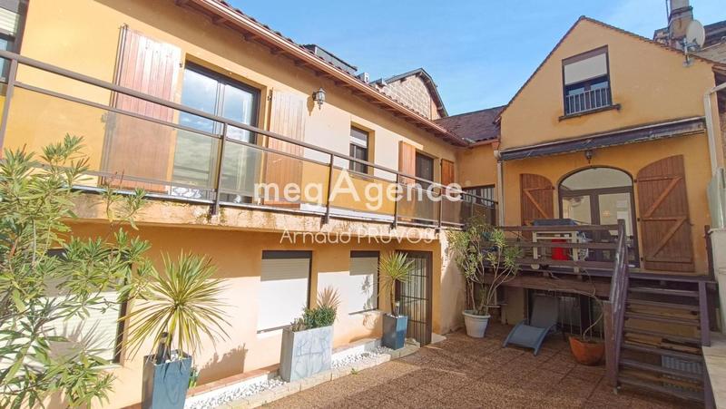 Maison - 157 m² - 6 pièces