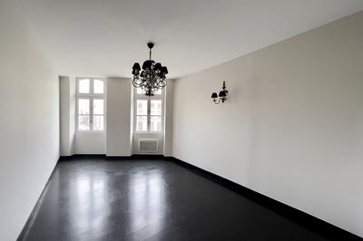 Appartement - 90 m² - 3 pièces