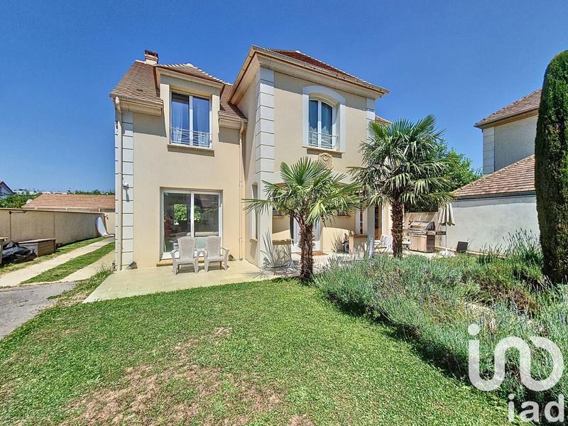 Maison - 175 m² - 8 pièces