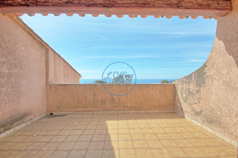 Villa - 200 m² - 7 pièces