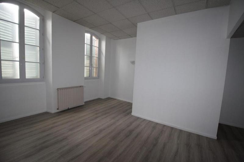 Demeure - 300 m² - 9 pièces