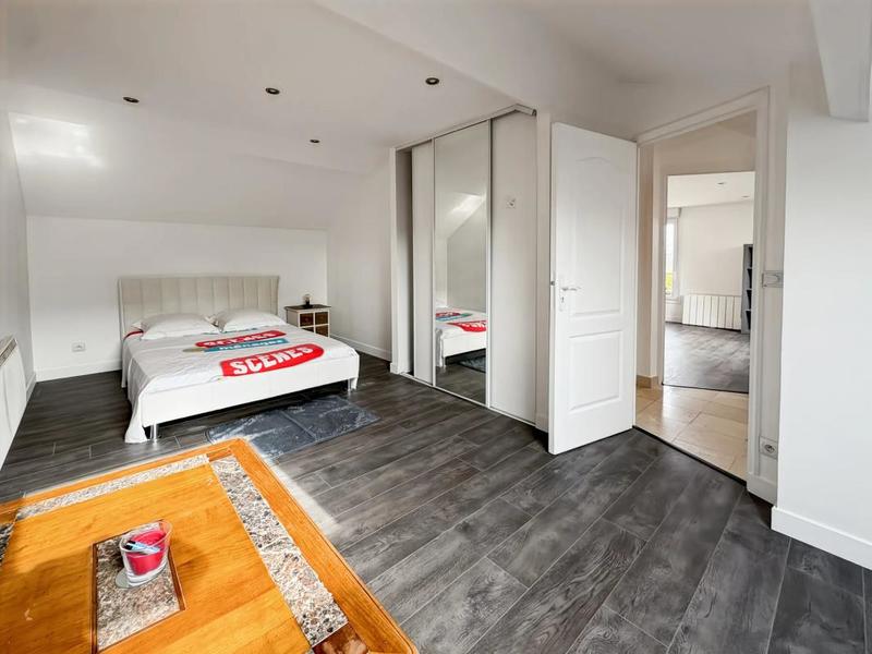 Maison - 140 m² - 7 pièces