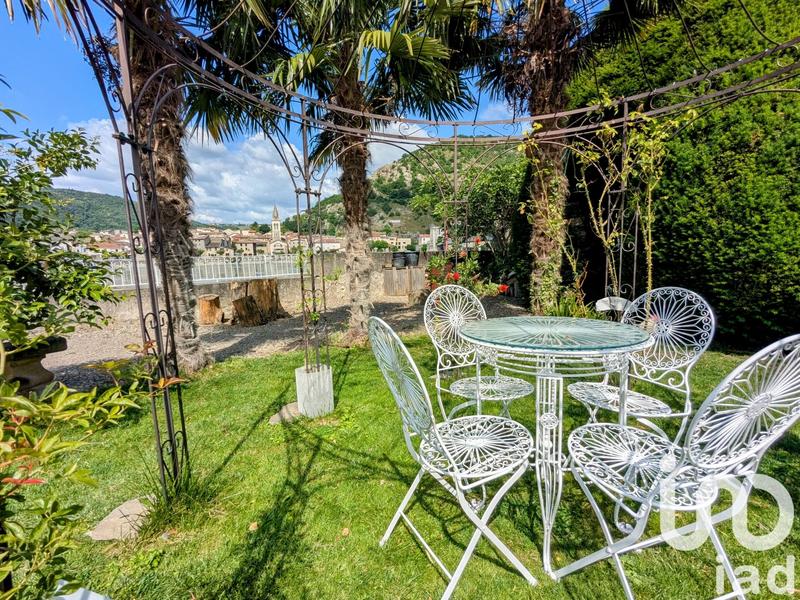 Maison - 484 m² - 16 pièces