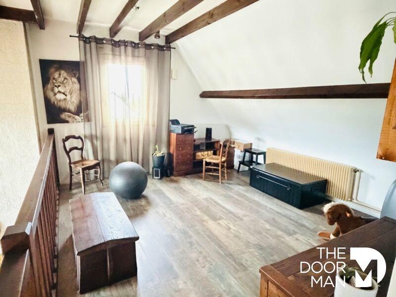 Maison - 205 m² - 8 pièces