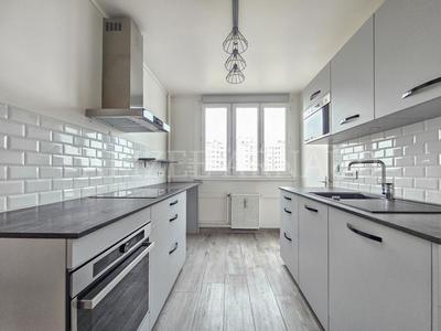 Appartement - 85 m² - 4 pièces