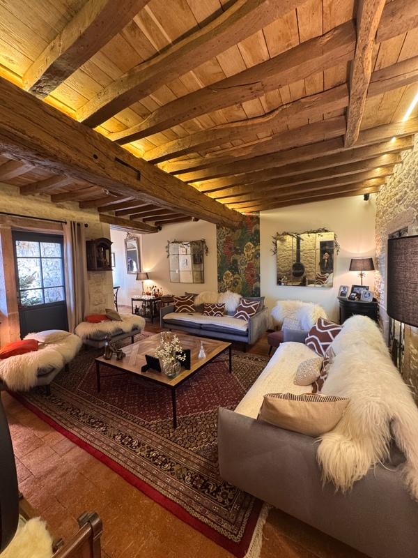 Maison - 201 m² - 8 pièces