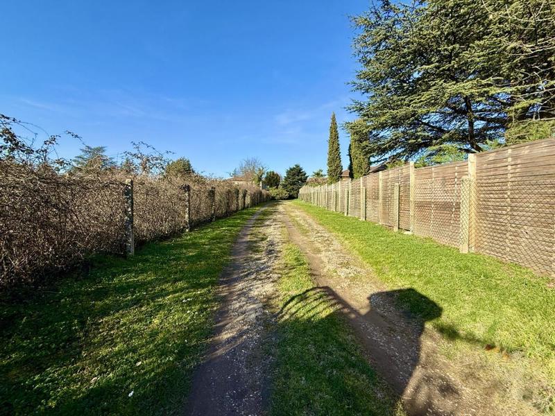 Terrain constructible - 780 m²
