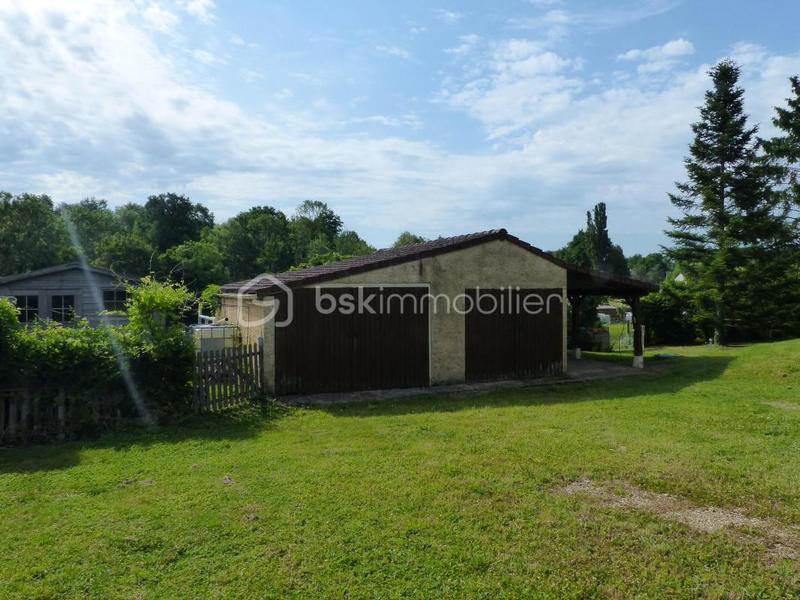 Propriété - 131 m² - 7 pièces