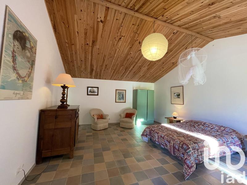 Maison - 471 m² - 13 pièces