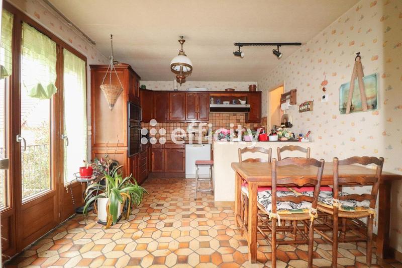 Pavillon - 140 m² - 6 pièces