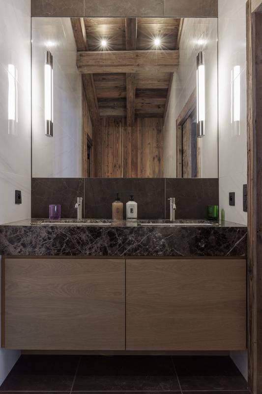 Châlet - 485 m² - 10 pièces