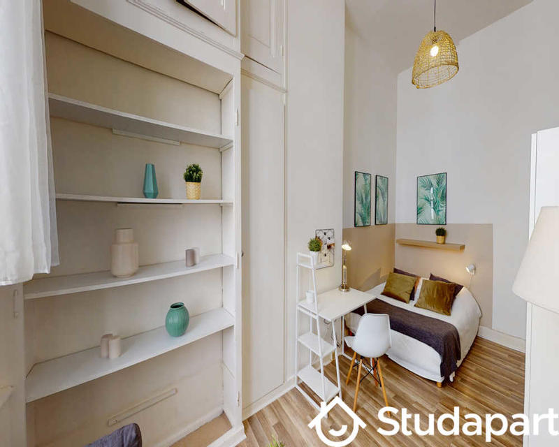 Chambre - 90 m² - 1 pièce