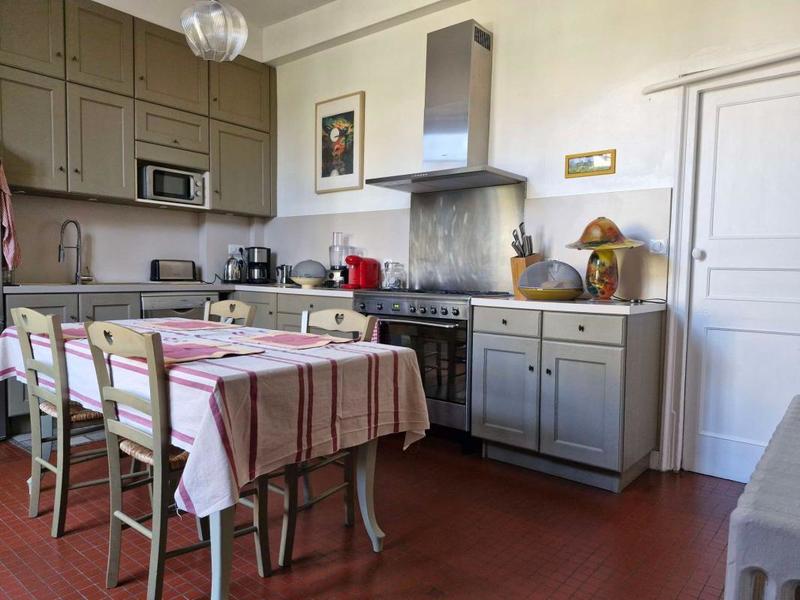 Maison - 225 m² - 7 pièces