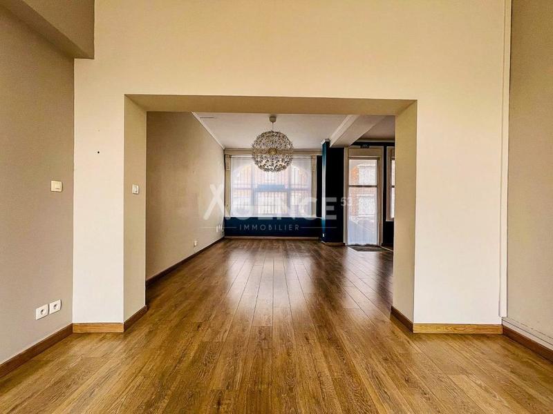 Maison - 183 m² - 6 pièces