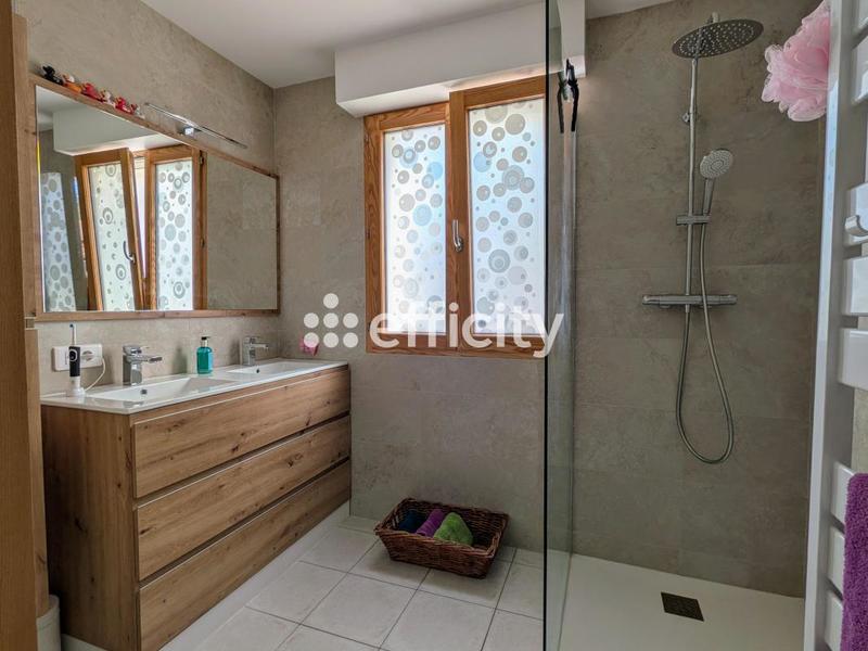 Maison - 123 m² - 6 pièces