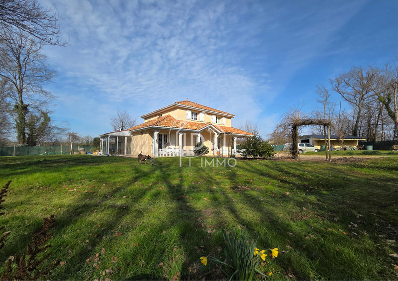 Maison - 168 m² - 5 pièces