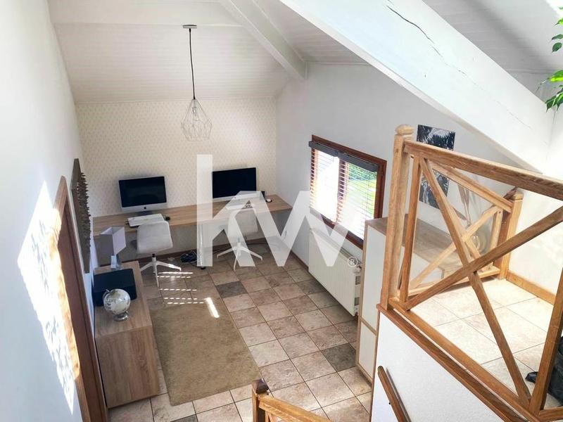 Maison - 223 m² - 8 pièces