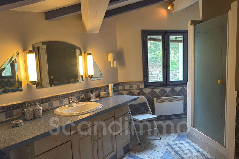 Maison - 199 m² - 5 pièces