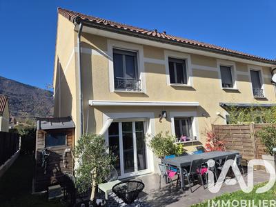Maison - 88 m² - 4 pièces
