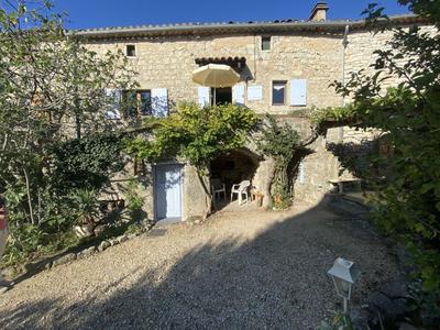 Maison - 90 m² - 3 pièces