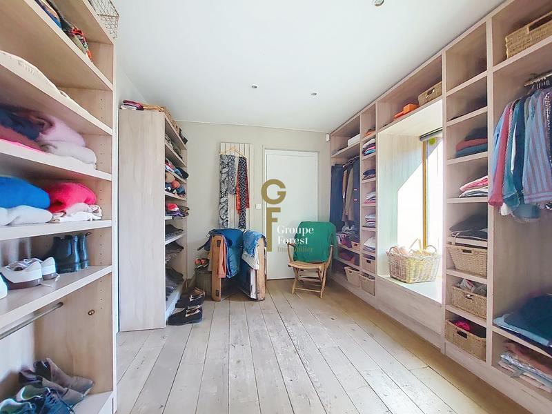 Maison - 255 m² - 7 pièces