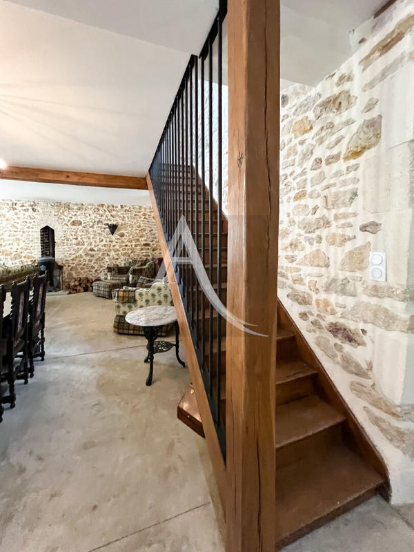 Maison - 180 m² - 7 pièces