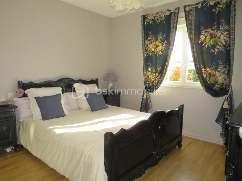 Maison traditionnelle - 90 m² - 4 pièces