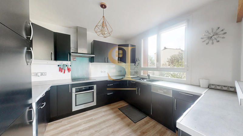 Maison - 70 m² - 4 pièces