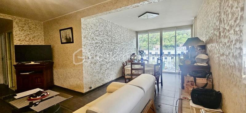 Appartement - 76 m² - 4 pièces