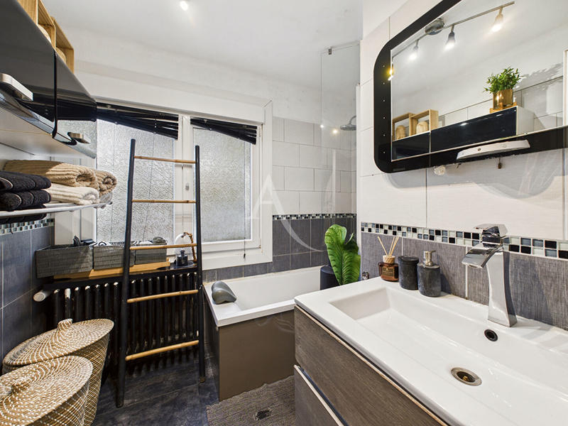 Maison - 109 m² - 5 pièces