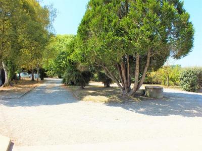 Maison - 1 589 m² - 8 pièces