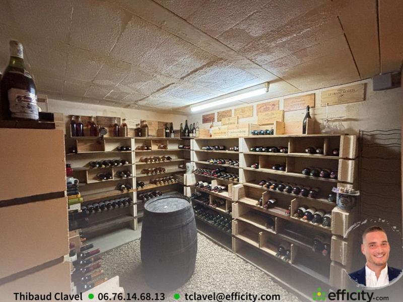 Maison - 215 m² - 8 pièces