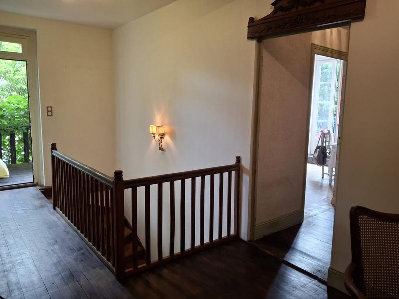 Maison traditionnelle - 350 m² - 11 pièces