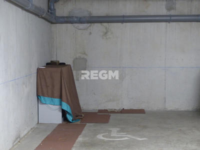 Parking / Garage - 18 m²