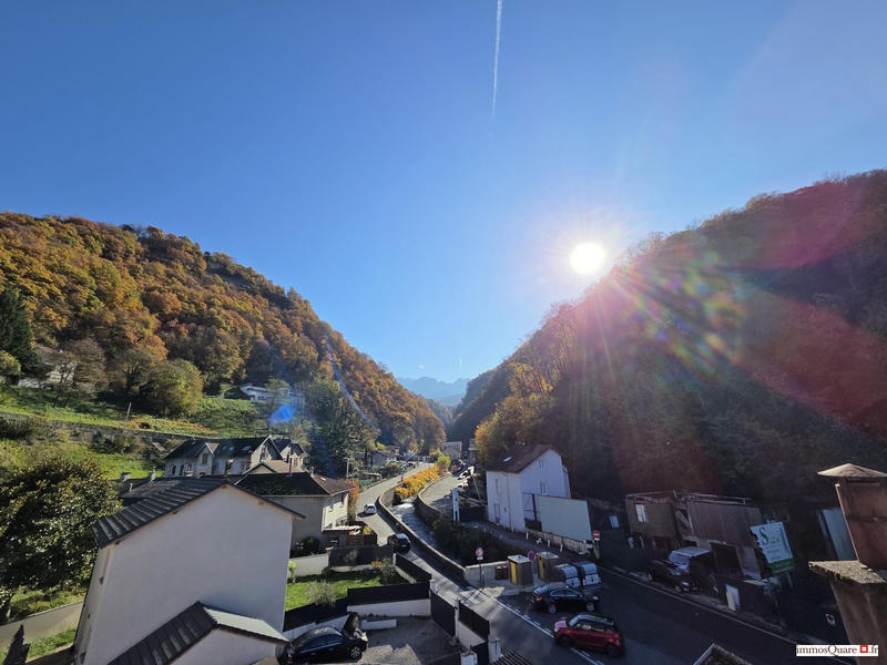 Appartement - 98 m² - 5 pièces