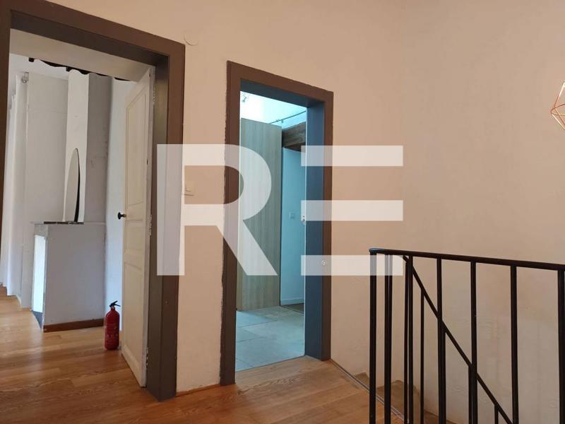 Maison - 196 m² - 8 pièces