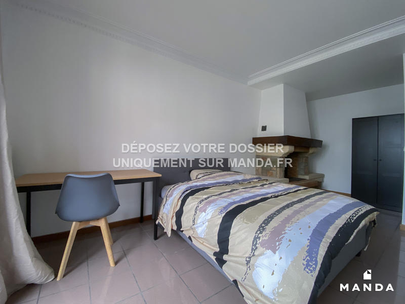 Chambre - 12 m² - 8 pièces